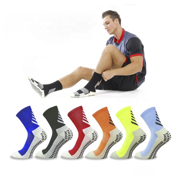 Anti slip grip socks for men (1)