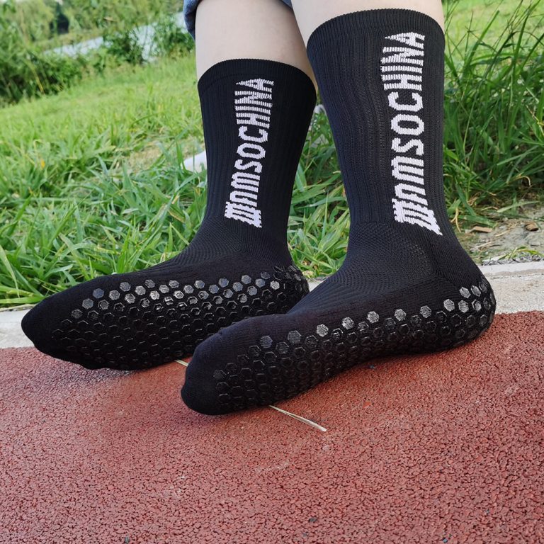 Custom sport anti slip grip socks Sock Manufacturers