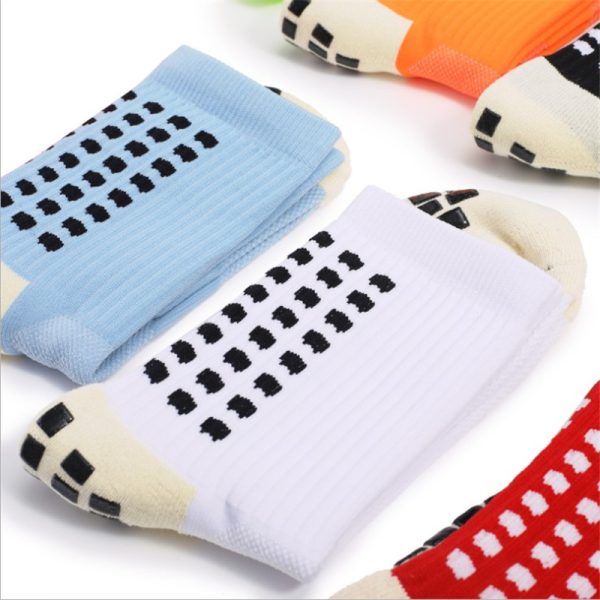 Wholesale anti sports grip socks for men (2)